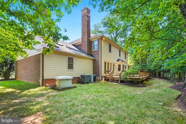 10904 ROUNDTABLE CT, Rockville, MD 20852