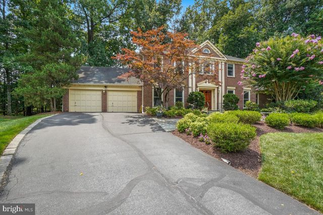 10904 ROUNDTABLE CT, Rockville, MD 20852