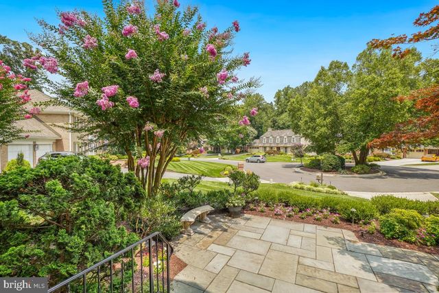 10904 ROUNDTABLE CT, Rockville, MD 20852
