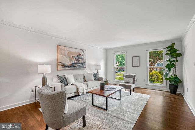 10904 ROUNDTABLE CT, Rockville, MD 20852