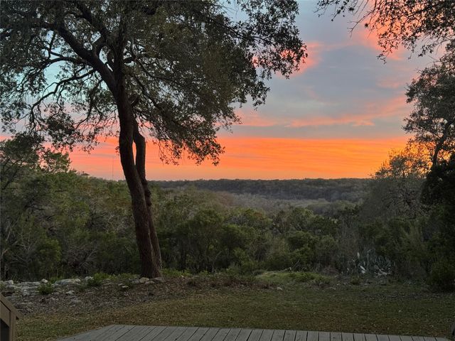 810 Bluff Ridge CT, New Braunfels, TX 78132