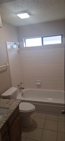 802 Crystal Creek Lane, Arlington, TX 76001
