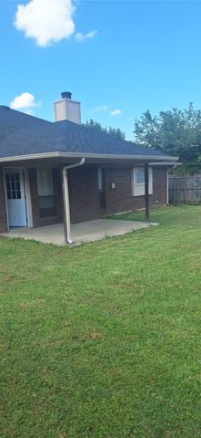 802 Crystal Creek Lane, Arlington, TX 76001