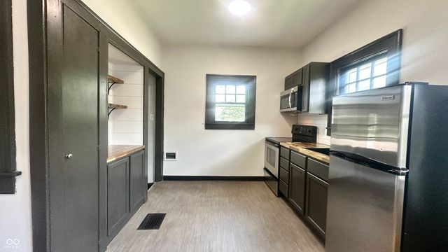 751 E Pleasant Run Parkway South Drive, Indianapolis, IN 46203