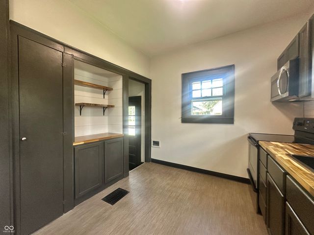 751 E Pleasant Run Parkway South Drive, Indianapolis, IN 46203