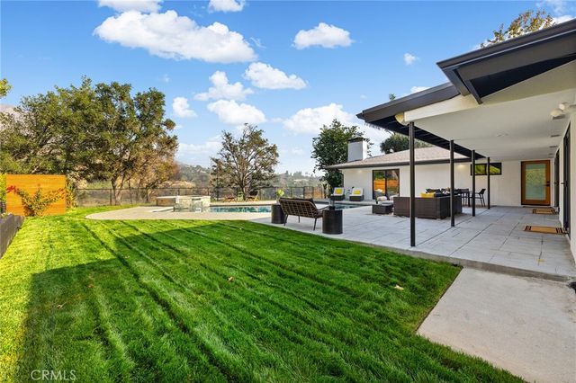 1848 N Altadena, Pasadena, CA 91107