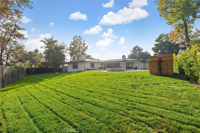 1848 N Altadena, Pasadena, CA 91107