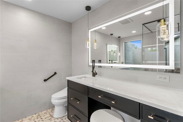 7016 PELICAN ISLAND DRIVE, Tampa, FL 33634