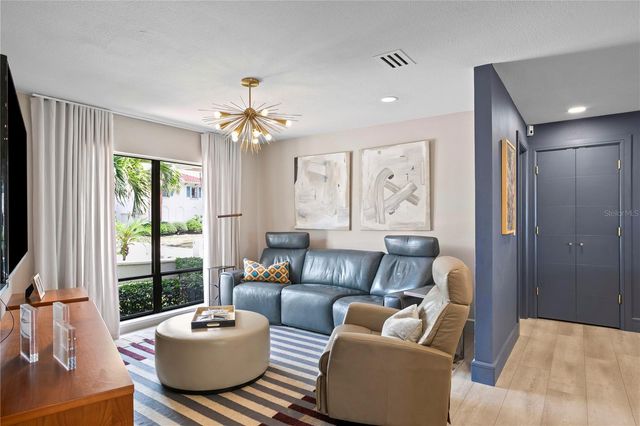 7016 PELICAN ISLAND DRIVE, Tampa, FL 33634