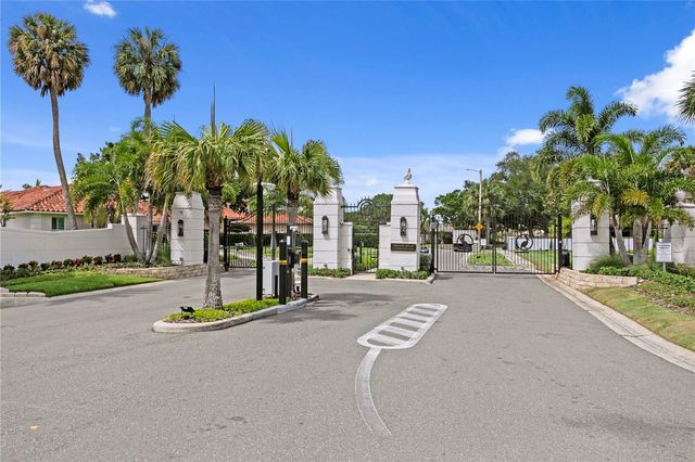 7016 PELICAN ISLAND DRIVE, Tampa, FL 33634