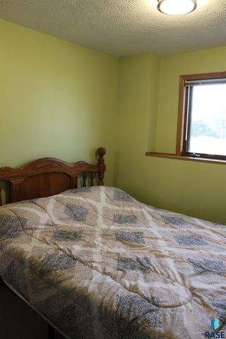 716 E Magnolia Dr Drive, Brandon, SD 57005