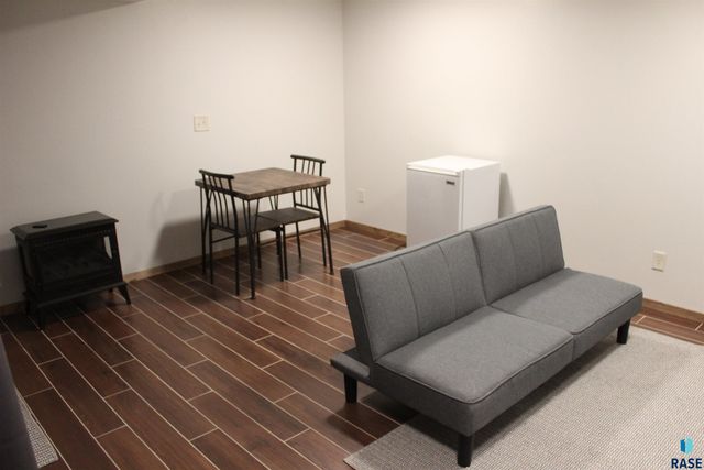 716 E Magnolia Dr Drive, Brandon, SD 57005