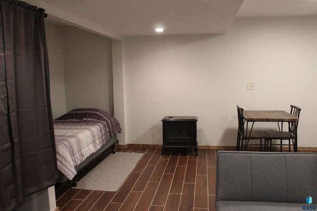 716 E Magnolia Dr Drive, Brandon, SD 57005