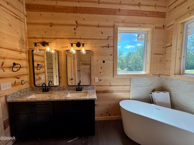 2749 Owls Cove Way, Sevierville, TN 37862