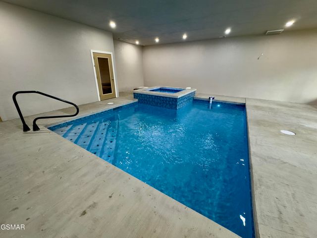 2749 Owls Cove Way, Sevierville, TN 37862