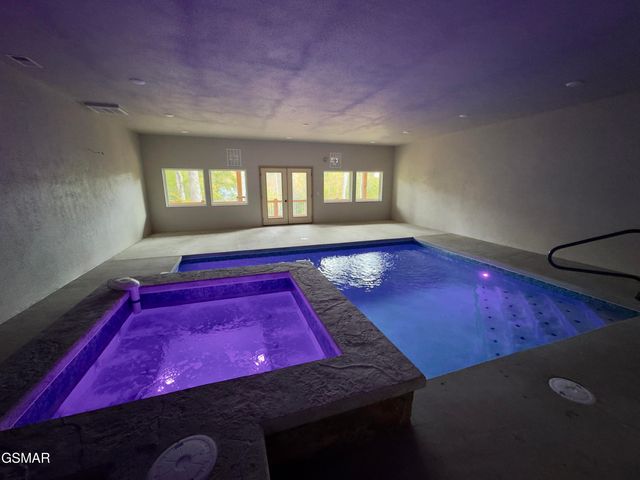 2749 Owls Cove Way, Sevierville, TN 37862