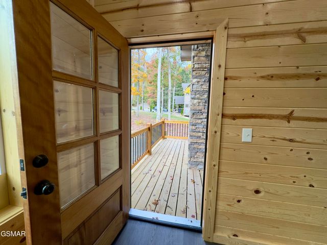 2749 Owls Cove Way, Sevierville, TN 37862