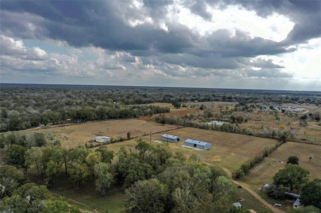 000 Baldwin Drive, Hungerford, TX 77448