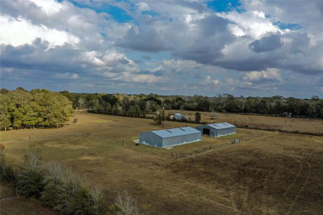 000 Baldwin Drive, Hungerford, TX 77448