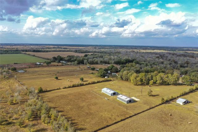 000 Baldwin Drive, Hungerford, TX 77448