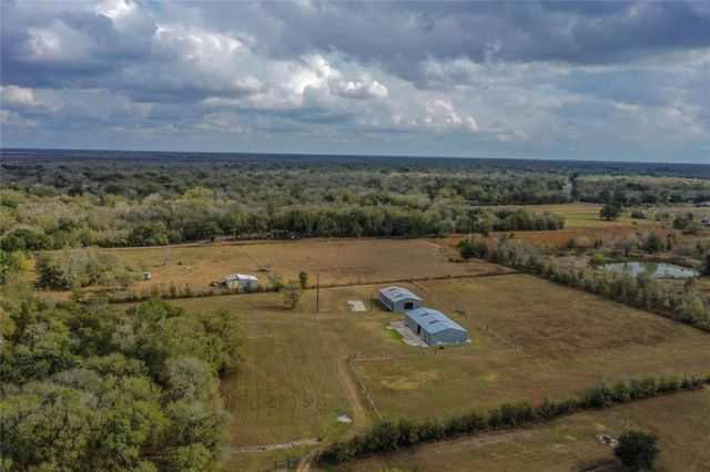 000 Baldwin Drive, Hungerford, TX 77448