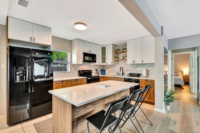 2127 LEE LANE, Sarasota, FL 34231