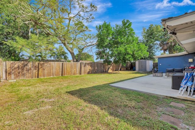 2127 LEE LANE, Sarasota, FL 34231