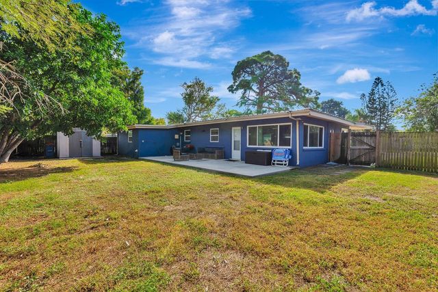 2127 LEE LANE, Sarasota, FL 34231