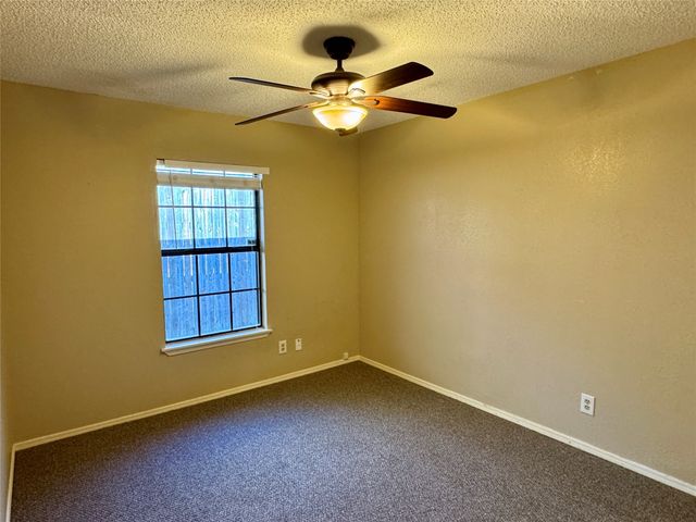 979 Mauve Drive, Lewisville, TX 75067