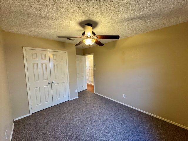 979 Mauve Drive, Lewisville, TX 75067