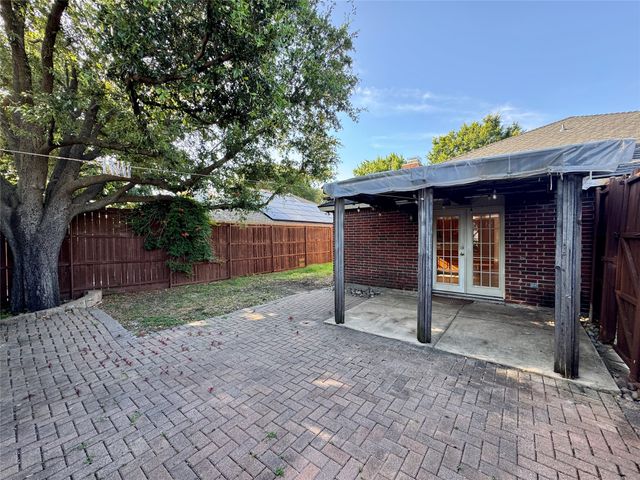979 Mauve Drive, Lewisville, TX 75067
