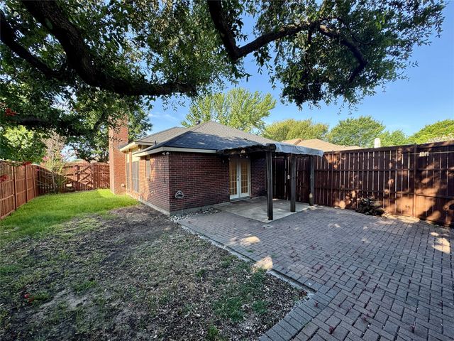 979 Mauve Drive, Lewisville, TX 75067