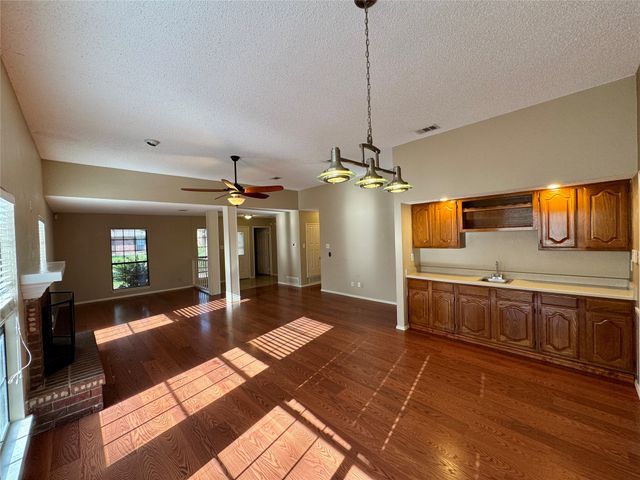 979 Mauve Drive, Lewisville, TX 75067