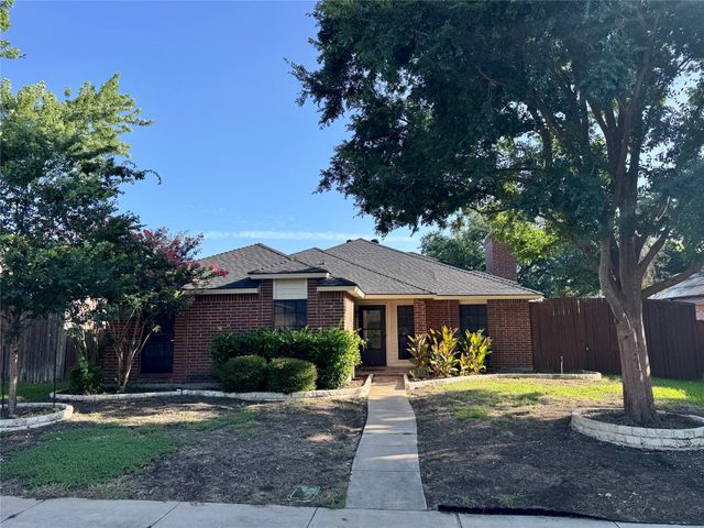 979 Mauve Drive, Lewisville, TX 75067