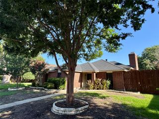 979 Mauve Drive, Lewisville, TX 75067