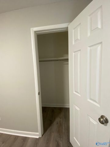 1031 Sharpsburg Drive, Huntsville, AL 35803