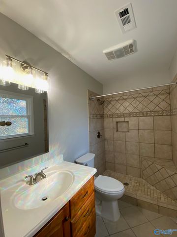 1031 Sharpsburg Drive, Huntsville, AL 35803