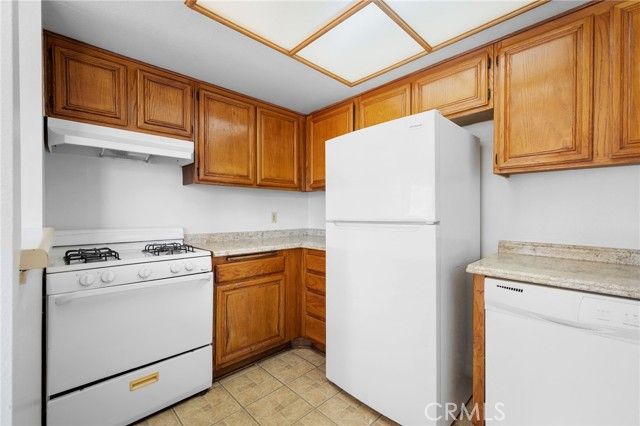 1004 E Garfield 8, Glendale, CA 91205