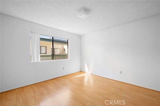 1004 E Garfield 8, Glendale, CA 91205