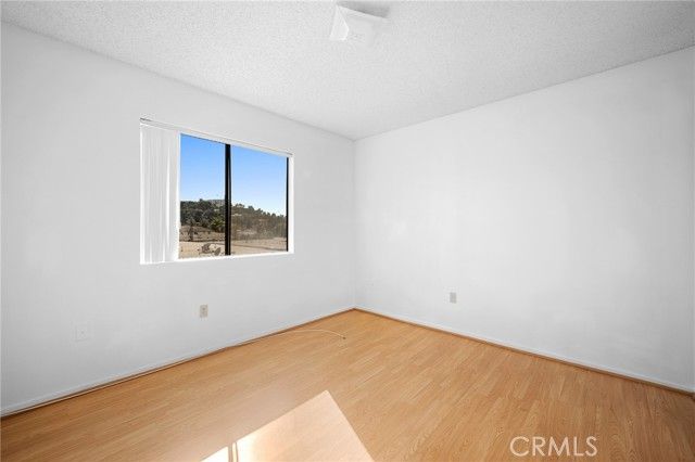 1004 E Garfield 8, Glendale, CA 91205