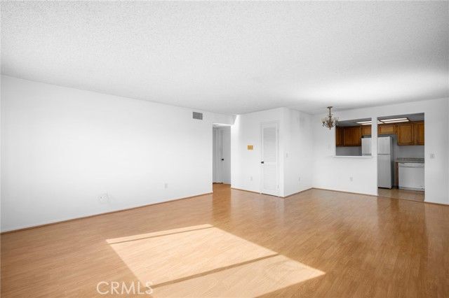 1004 E Garfield 8, Glendale, CA 91205