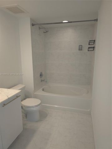 950 Brickell Bay Dr 1508, Miami, FL 33131