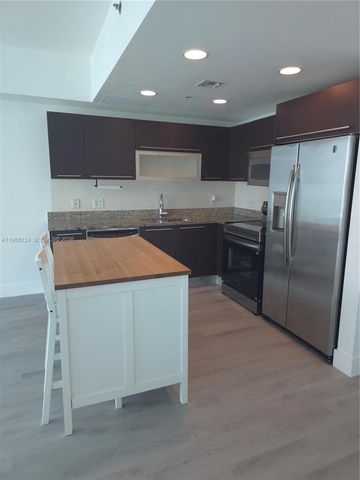 950 Brickell Bay Dr 1508, Miami, FL 33131