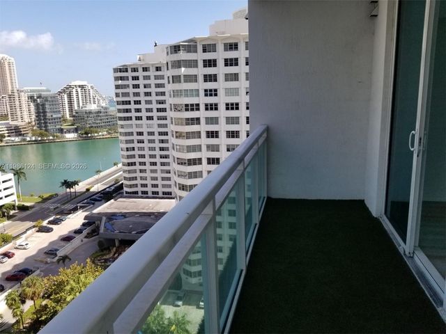 950 Brickell Bay Dr 1508, Miami, FL 33131
