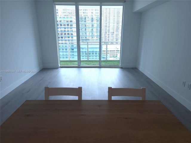 950 Brickell Bay Dr 1508, Miami, FL 33131