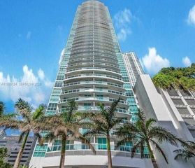950 Brickell Bay Dr 1508, Miami, FL 33131