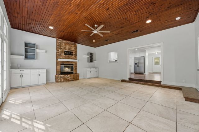414 Maple Drive, Terrell, TX 75160
