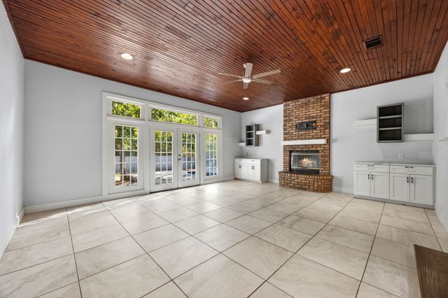 414 Maple Drive, Terrell, TX 75160