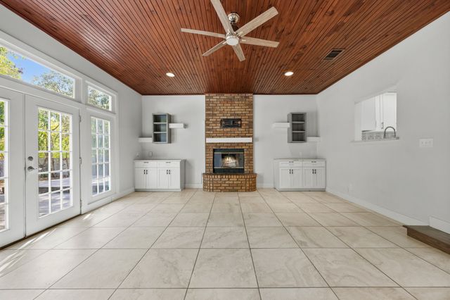 414 Maple Drive, Terrell, TX 75160