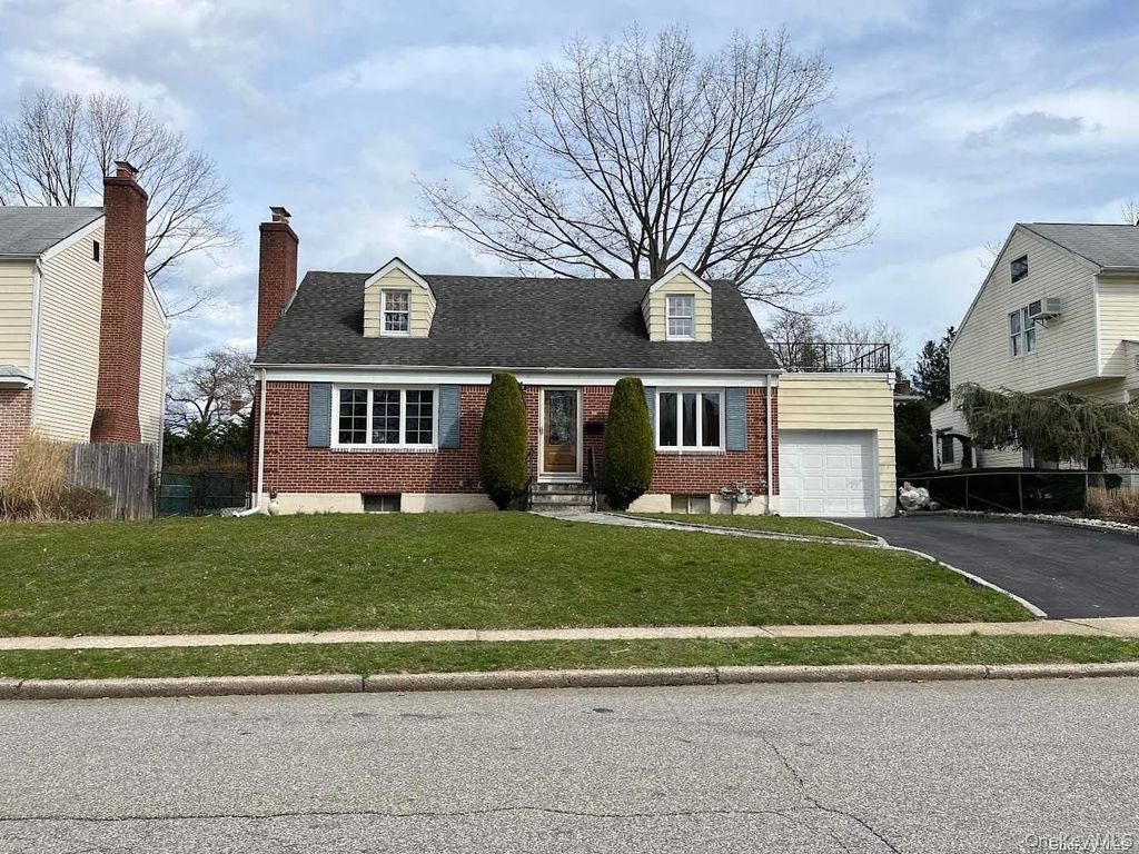 26 Purdue Road, Glen Cove, NY 11542